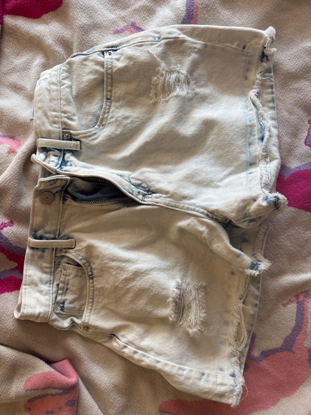 Old Navy Light Wash Distressed Denim Shorts